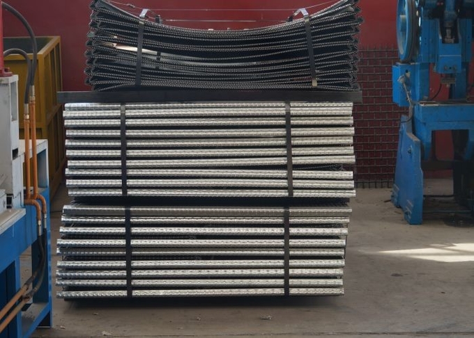 Stable Performance Steel Screen Mesh Poly Ripple ASTM Standard Easy To Leak 4